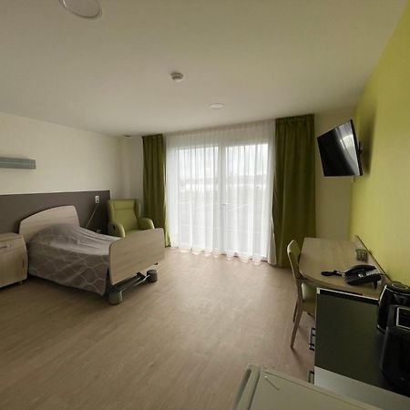 Relais Les Rives Du Lac Coulonges-sur-Sarthe Экстерьер фото